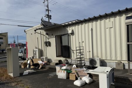 【お客様事例：北九州市】事務デスクやプリンター、ラックなどなどの不用品回収